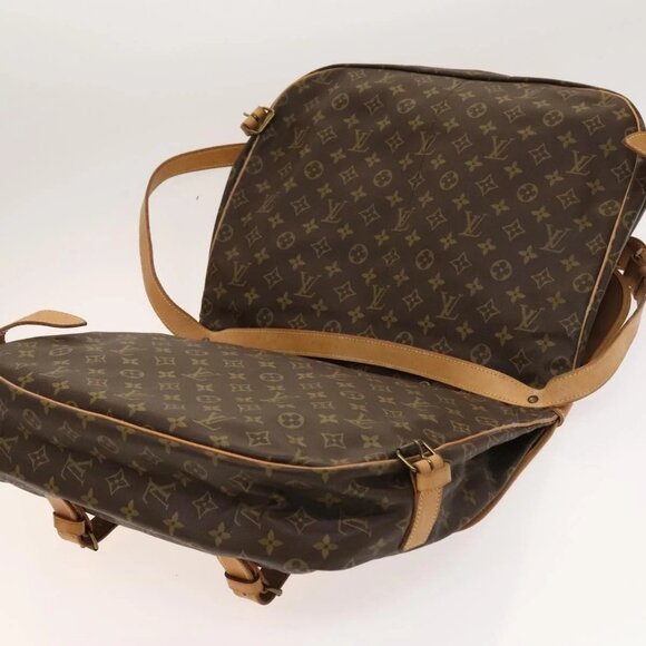 LOUIS VUITTON Monogram Saumur 43 Shoulder Bag LV Auth - Picture 10 of 16